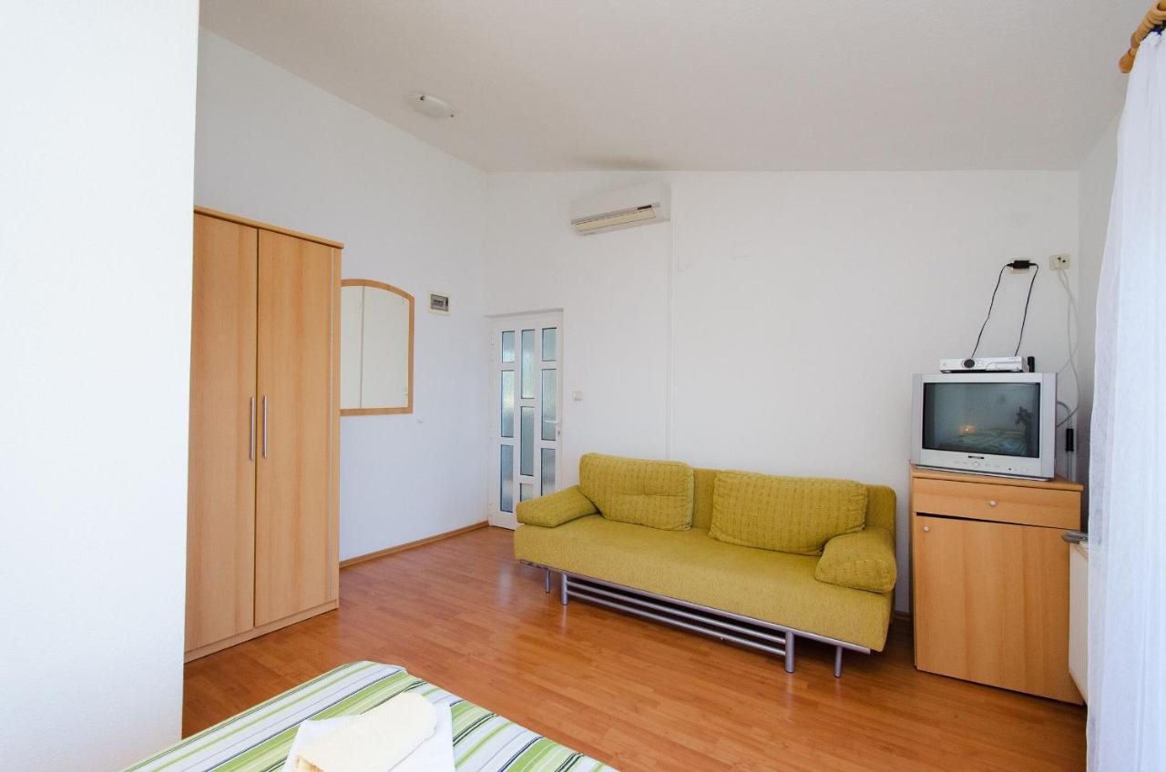 Apartments Marija Senj  Buitenkant foto