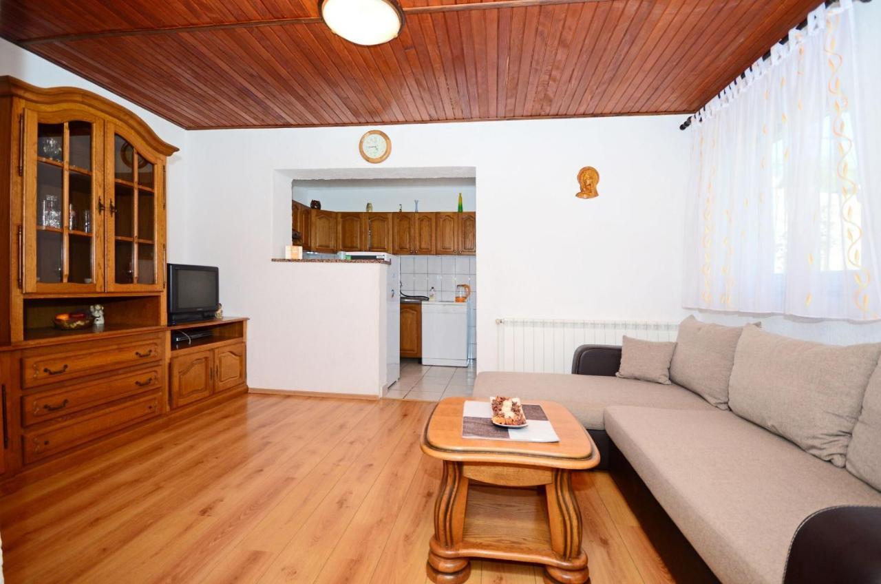Apartments Marija Senj  Buitenkant foto